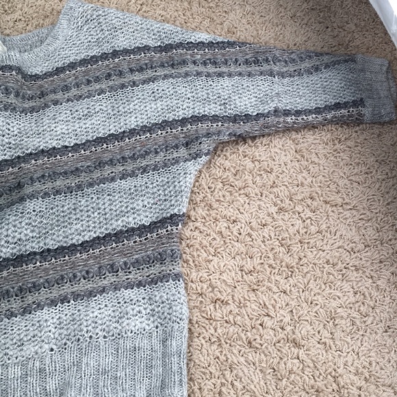 Aerie dolman sleeve sweater - Picture 3 of 6
